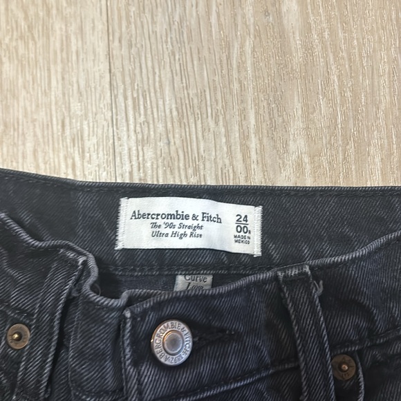 Abercrombie and Fitch high rise black jeans size 24. Worn once - Picture 2 of 3